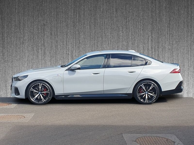 More views of BMW 5-Series