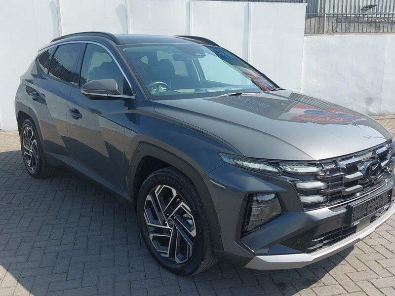 More views of Hyundai Tucson
