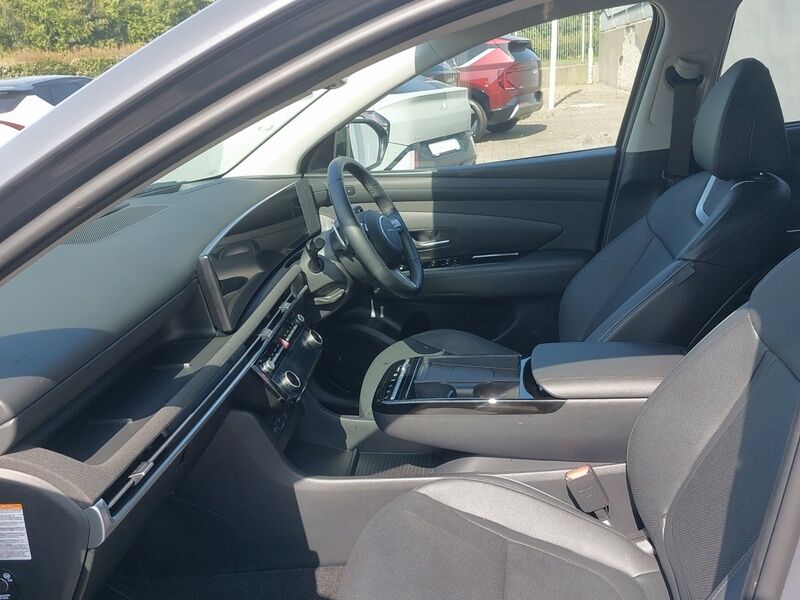 More views of Hyundai Tucson