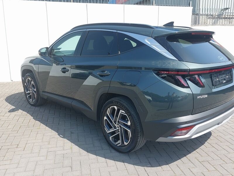 More views of Hyundai Tucson