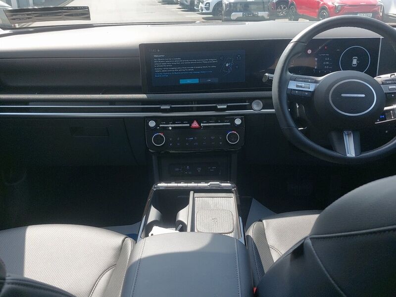 More views of Hyundai Tucson