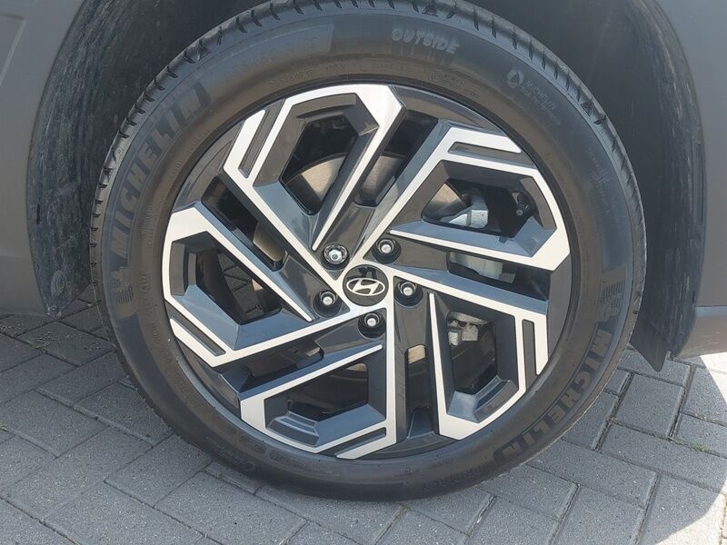 More views of Hyundai Tucson