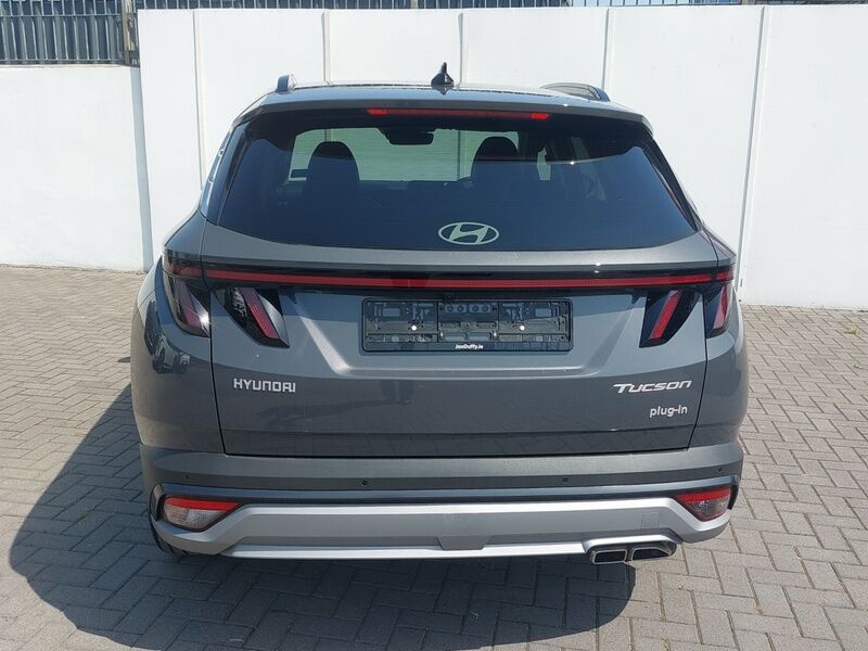 More views of Hyundai Tucson