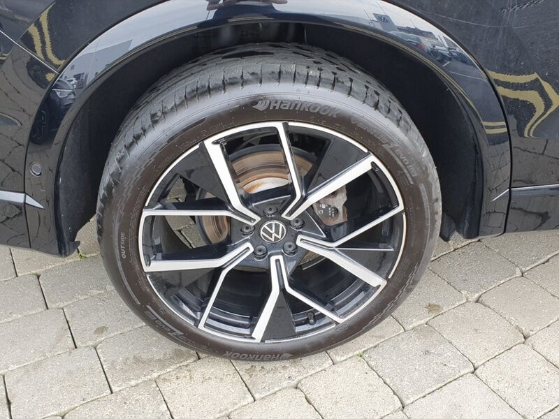 More views of Volkswagen Tiguan
