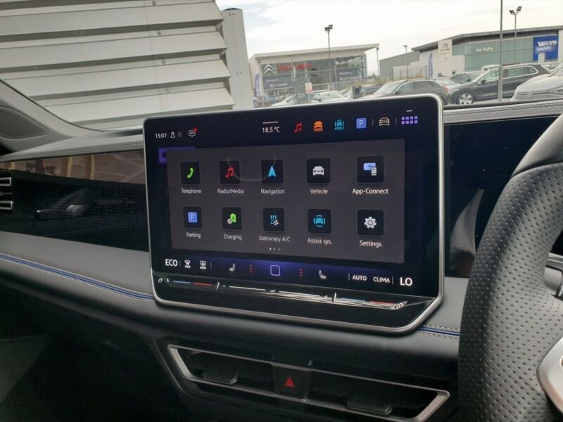 More views of Volkswagen Tiguan