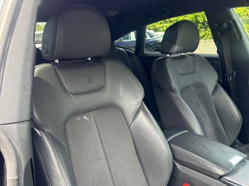 More views of Audi A7