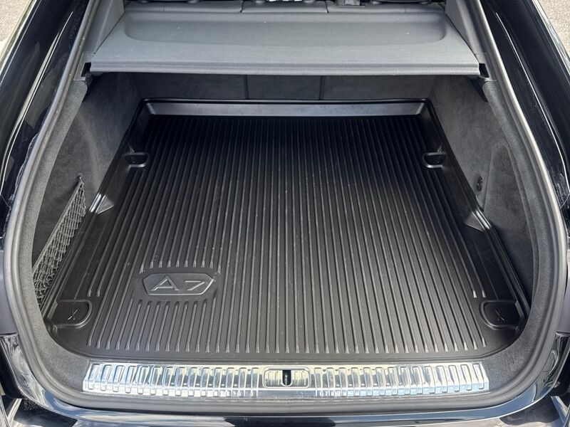 More views of Audi A7