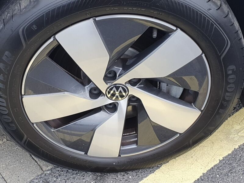 More views of Volkswagen Passat