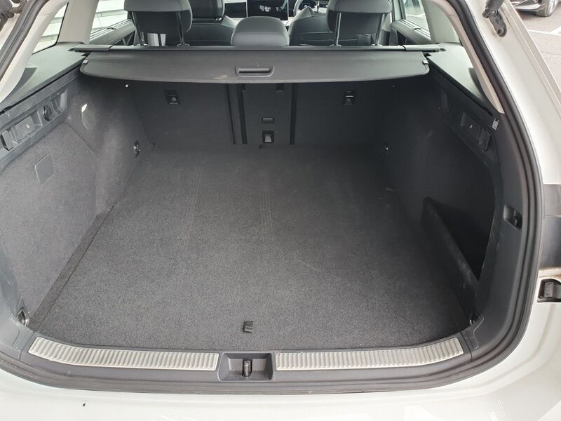 More views of Volkswagen Passat