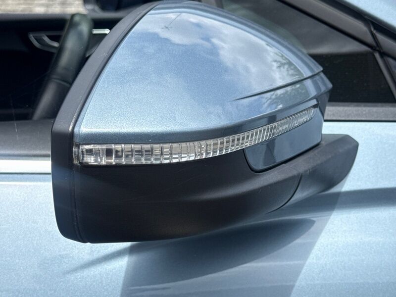 More views of Audi Q4 e-tron