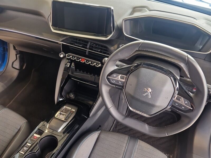 More views of Peugeot 2008