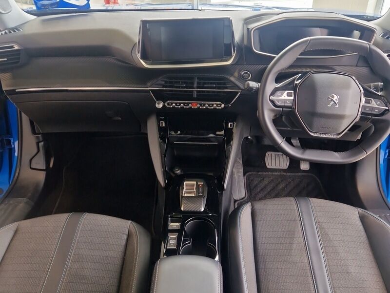 More views of Peugeot 2008