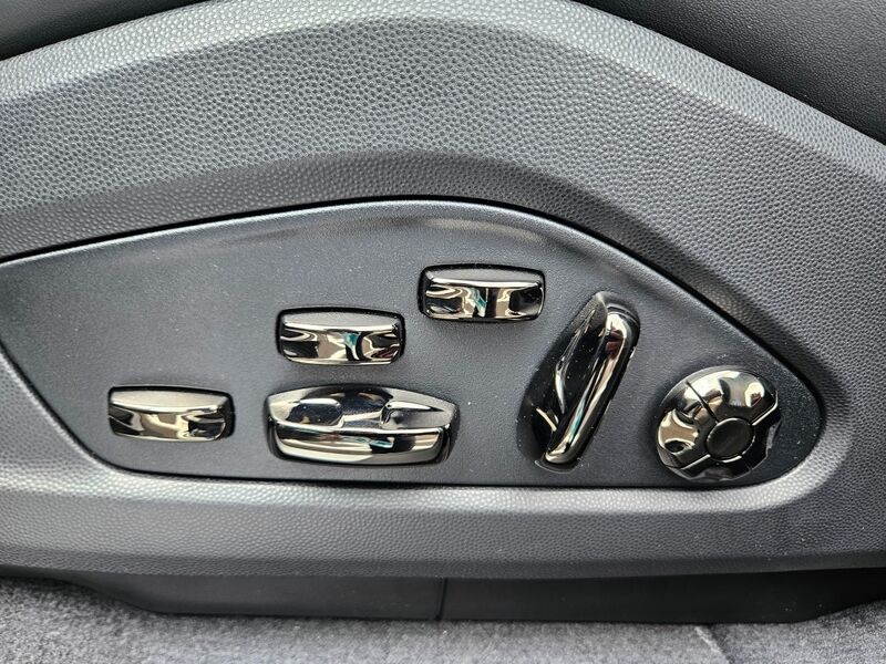 More views of Porsche Cayenne