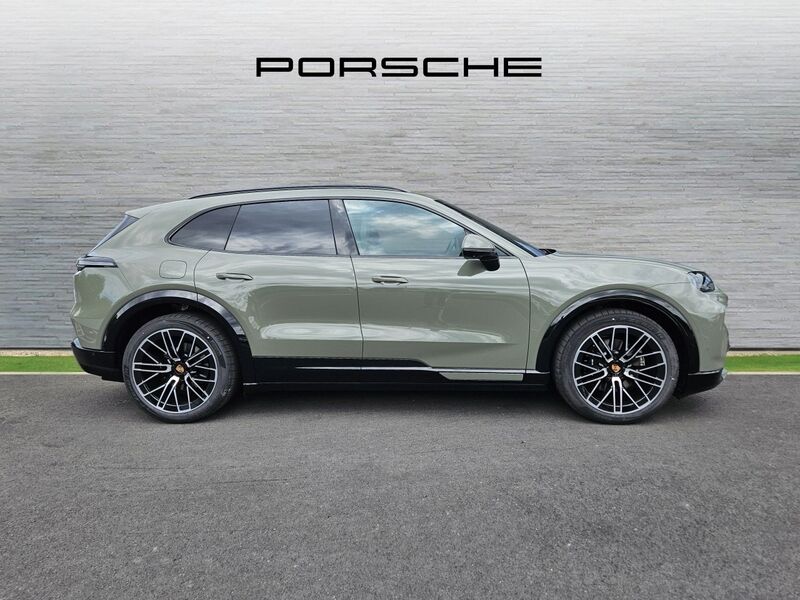 More views of Porsche Cayenne