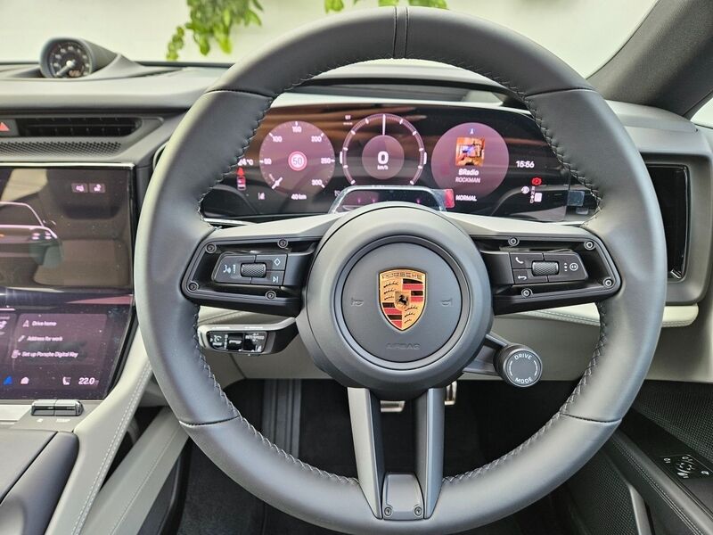 More views of Porsche Cayenne
