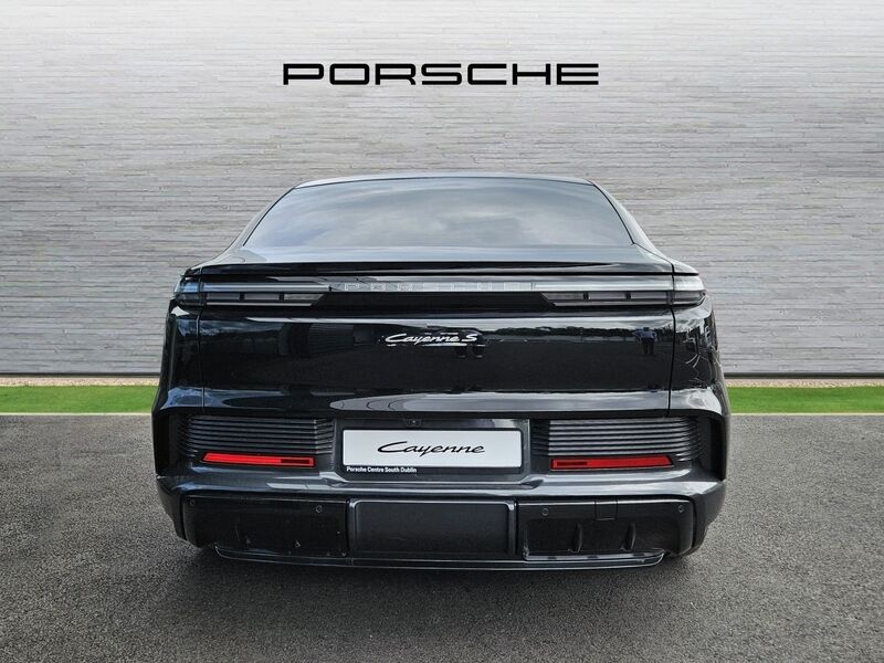 More views of Porsche Cayenne