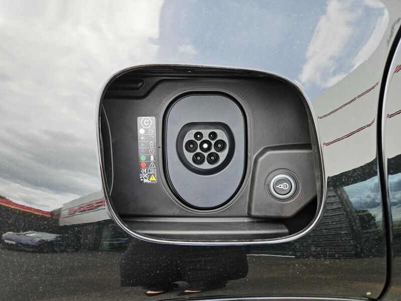 More views of Porsche Cayenne