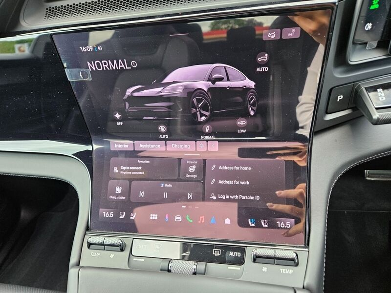 More views of Porsche Cayenne
