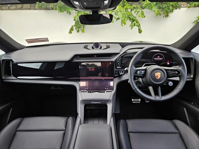 More views of Porsche Cayenne