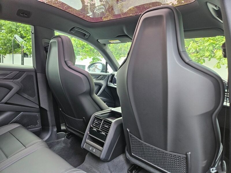 More views of Porsche Cayenne