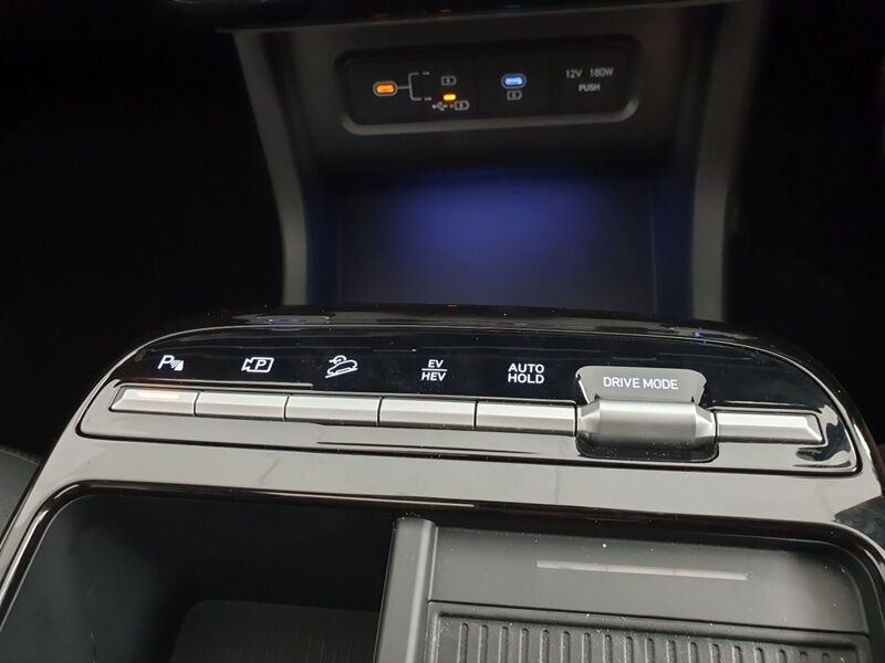 More views of Hyundai Tucson