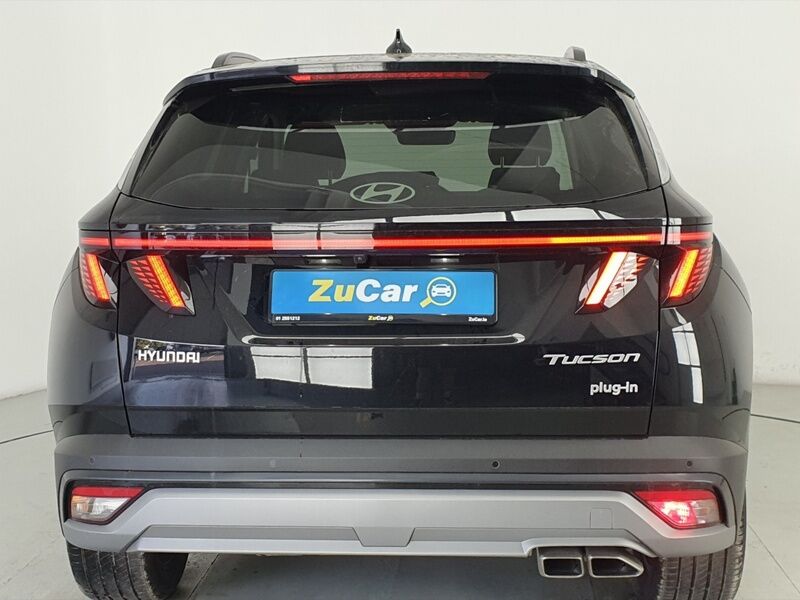 More views of Hyundai Tucson