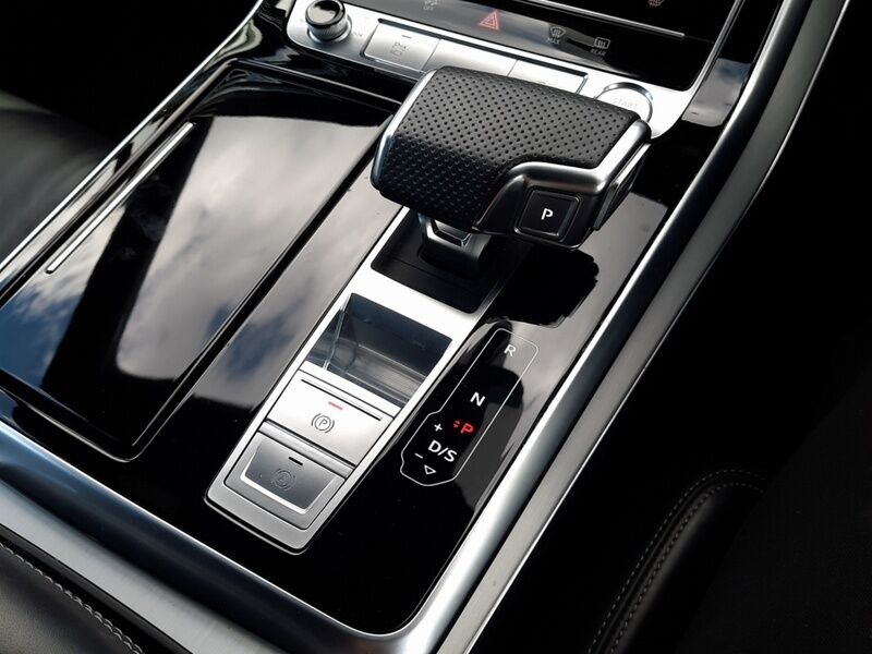 More views of Audi Q7