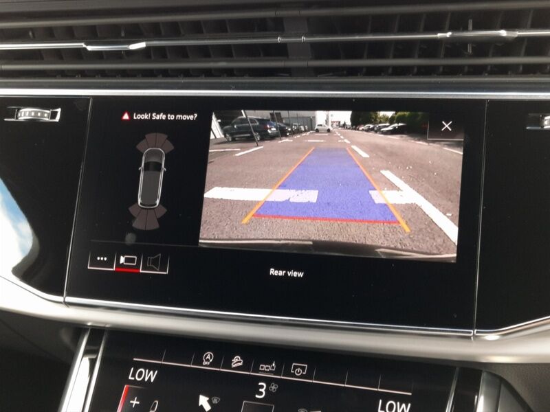 More views of Audi Q7
