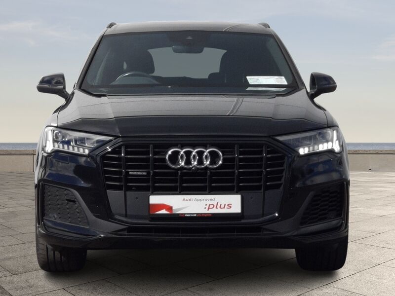 More views of Audi Q7