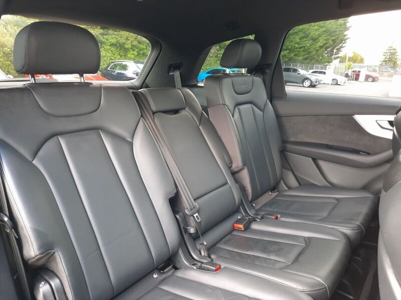 More views of Audi Q7