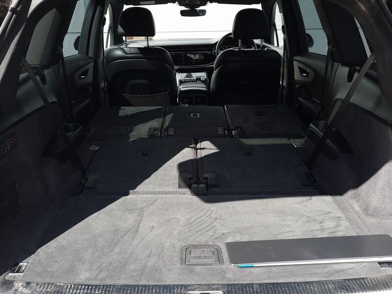 More views of Audi Q7