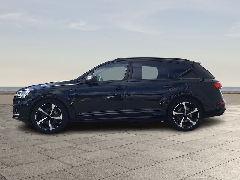 More views of Audi Q7