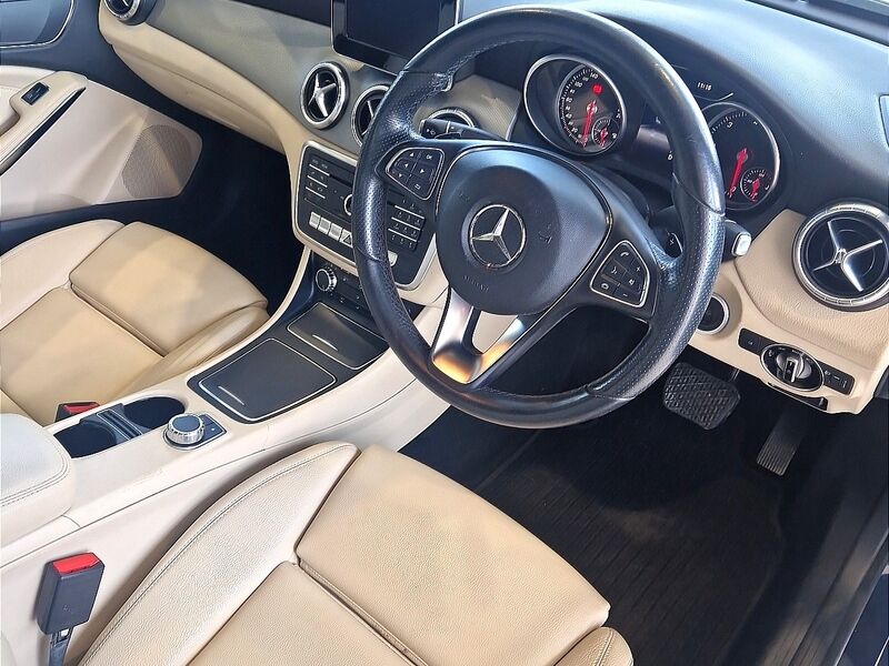 More views of Mercedes-Benz CLA