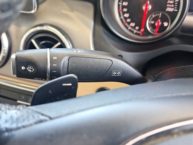 More views of Mercedes-Benz CLA