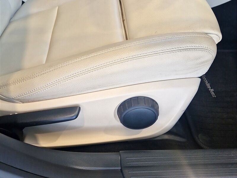 More views of Mercedes-Benz CLA