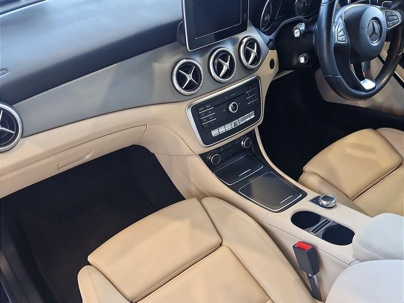 More views of Mercedes-Benz CLA