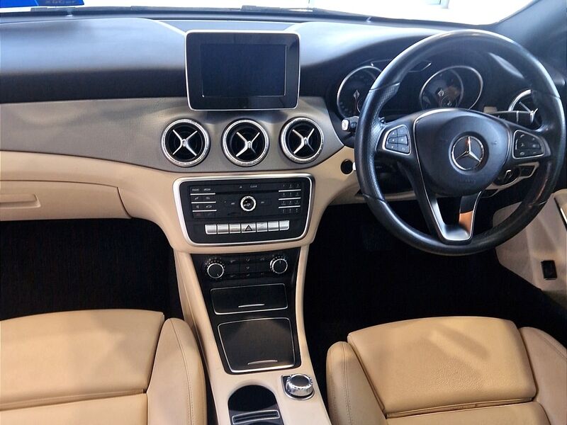 More views of Mercedes-Benz CLA