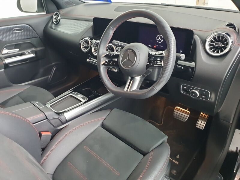 More views of Mercedes-Benz EQA