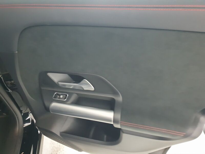 More views of Mercedes-Benz EQA