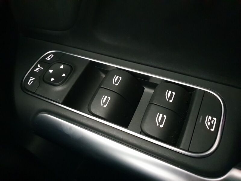 More views of Mercedes-Benz EQA