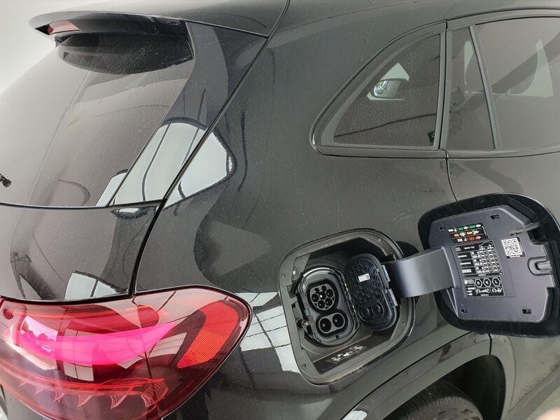 More views of Mercedes-Benz EQA