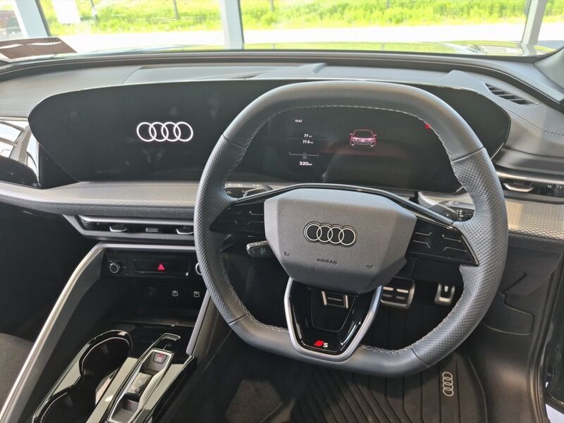 More views of Audi Q5