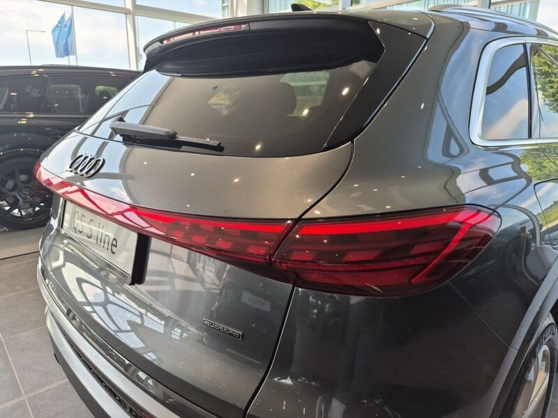 More views of Audi Q5