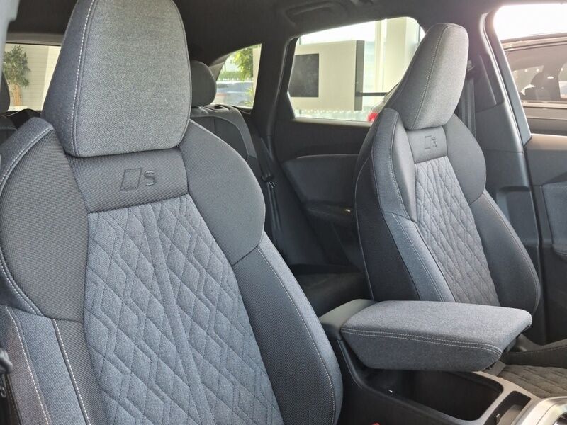 More views of Audi Q5