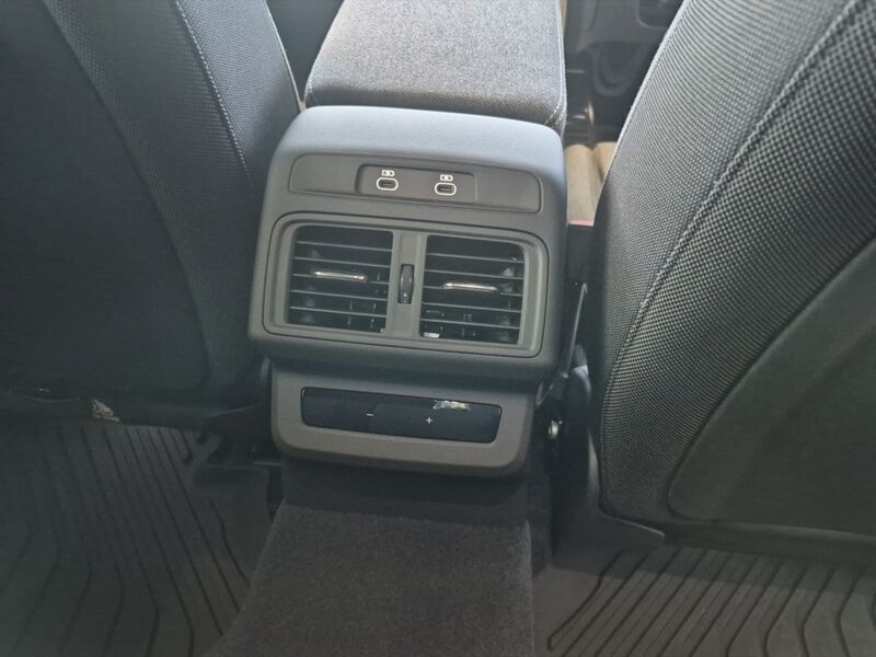 More views of Audi Q5