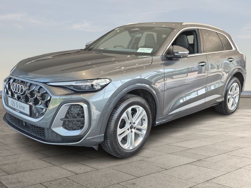 More views of Audi Q5