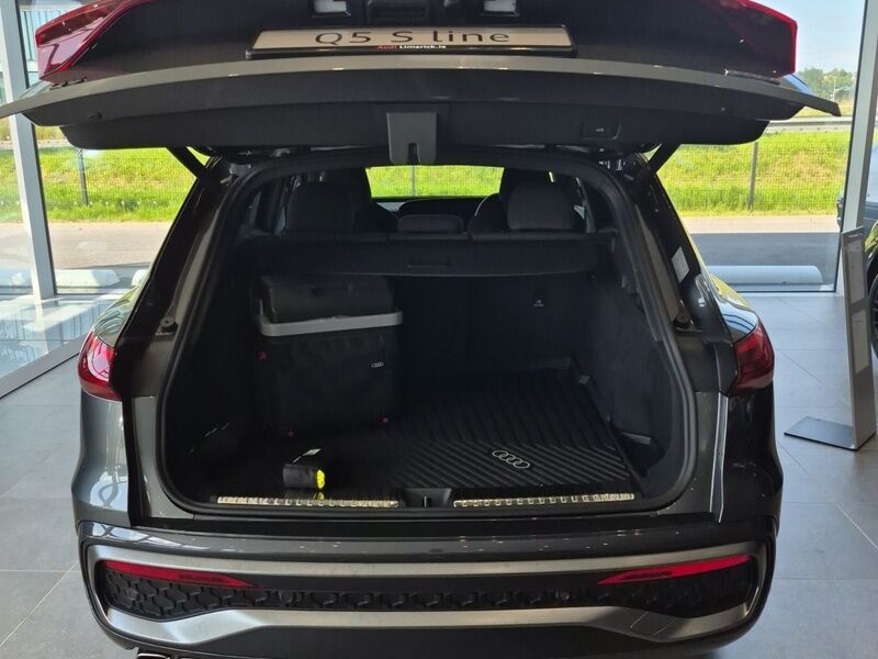 More views of Audi Q5
