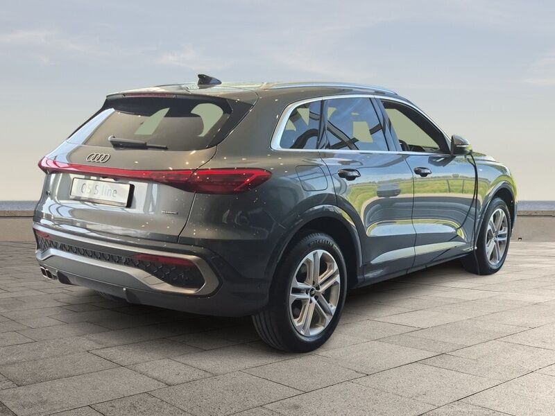 More views of Audi Q5