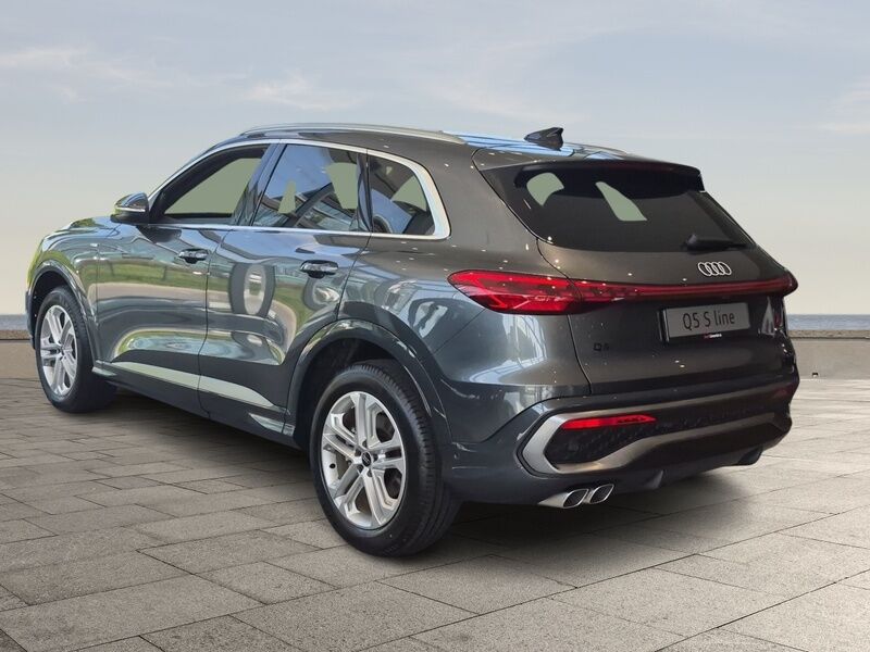 More views of Audi Q5