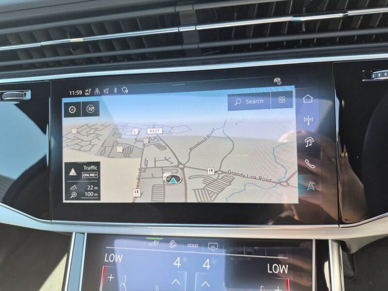 More views of Audi Q7